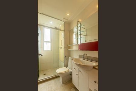 Apartamento para alugar com 198m², 4 quartos e 3 vagas Apartamento para alugar com 198m², 4 quartos e 3 vagasBanheiro da Suíte 1