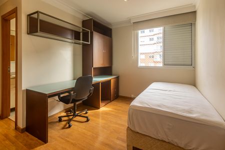 Apartamento para alugar com 198m², 4 quartos e 3 vagas Apartamento para alugar com 198m², 4 quartos e 3 vagasSuite 2