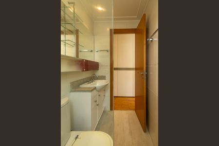 Apartamento para alugar com 198m², 4 quartos e 3 vagas Apartamento para alugar com 198m², 4 quartos e 3 vagasBanheiro da Suíte 1