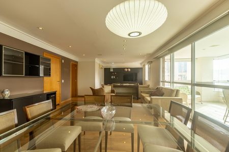 Apartamento para alugar com 198m², 4 quartos e 3 vagas Apartamento para alugar com 198m², 4 quartos e 3 vagasSala