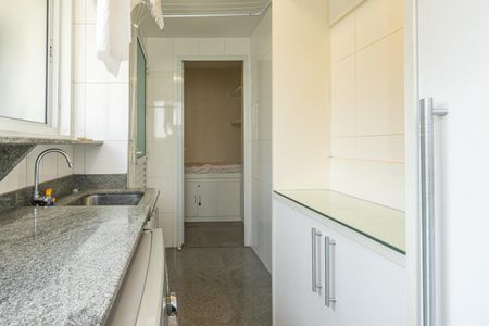 Apartamento para alugar com 198m², 4 quartos e 3 vagas Apartamento para alugar com 198m², 4 quartos e 3 vagasÁrea de Serviço