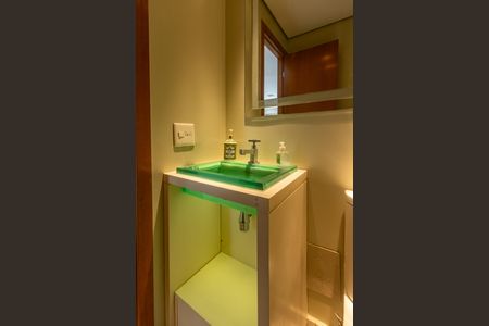 Apartamento para alugar com 198m², 4 quartos e 3 vagas Apartamento para alugar com 198m², 4 quartos e 3 vagasBanheiro Social