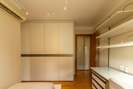 Apartamento para alugar com 198m², 4 quartos e 3 vagas Apartamento para alugar com 198m², 4 quartos e 3 vagasSuíte 1