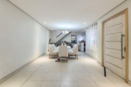 Casa à venda com 125m², 3 quartos e 3 vagasSala