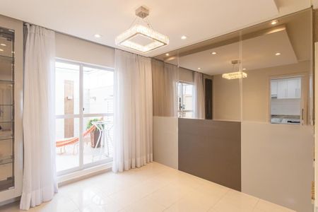 Casa para alugar com 200m², 4 quartos e 2 vagas Casa para alugar com 200m², 4 quartos e 2 vagasSala de Jantar