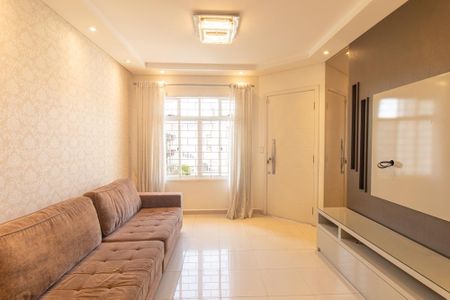 Casa para alugar com 200m², 4 quartos e 2 vagas Casa para alugar com 200m², 4 quartos e 2 vagasSala