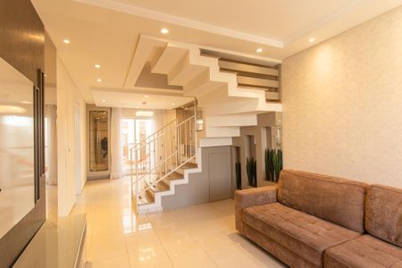 Casa para alugar com 200m², 4 quartos e 2 vagas Casa para alugar com 200m², 4 quartos e 2 vagasSala