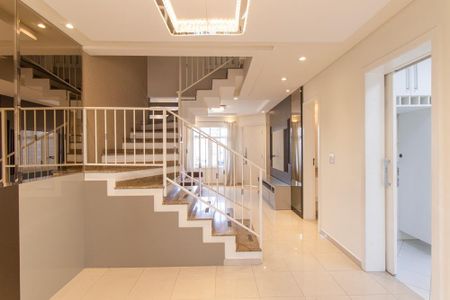 Casa para alugar com 200m², 4 quartos e 2 vagas Casa para alugar com 200m², 4 quartos e 2 vagasSala de Jantar