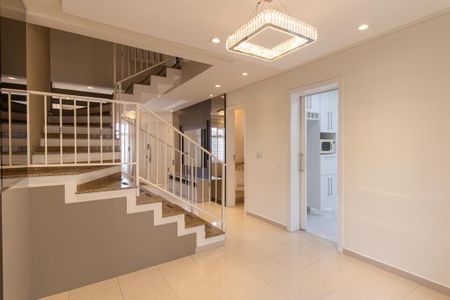 Casa para alugar com 200m², 4 quartos e 2 vagas Casa para alugar com 200m², 4 quartos e 2 vagasSala de Jantar