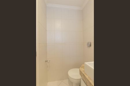 Casa para alugar com 200m², 4 quartos e 2 vagas Casa para alugar com 200m², 4 quartos e 2 vagasBanheiro Social