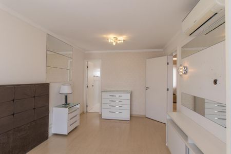 Casa para alugar com 200m², 4 quartos e 2 vagas Casa para alugar com 200m², 4 quartos e 2 vagasSuíte 3