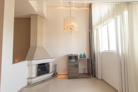 Casa para alugar com 200m², 4 quartos e 2 vagas Casa para alugar com 200m², 4 quartos e 2 vagasSala 2