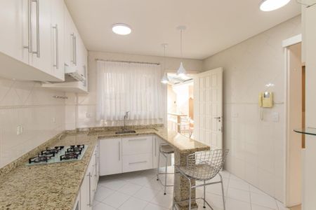 Casa para alugar com 200m², 4 quartos e 2 vagas Casa para alugar com 200m², 4 quartos e 2 vagasCozinha