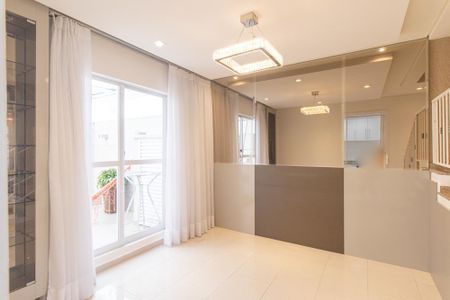 Casa para alugar com 200m², 4 quartos e 2 vagas Casa para alugar com 200m², 4 quartos e 2 vagasSala de Jantar