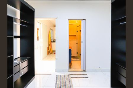 Casa para alugar com 362m², 5 quartos e 3 vagas Casa para alugar com 362m², 5 quartos e 3 vagasQuarto 2