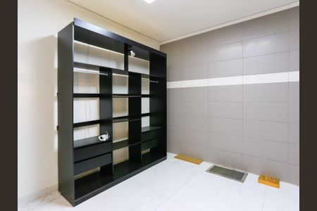 Casa para alugar com 362m², 5 quartos e 3 vagas Casa para alugar com 362m², 5 quartos e 3 vagasQuarto 2