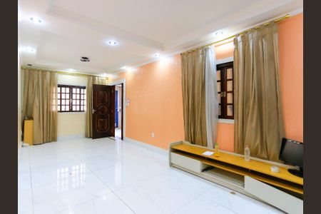 Casa para alugar com 362m², 5 quartos e 3 vagas Casa para alugar com 362m², 5 quartos e 3 vagasSala