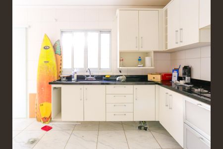 Casa para alugar com 362m², 5 quartos e 3 vagas Casa para alugar com 362m², 5 quartos e 3 vagasCozinha