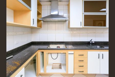 Casa para alugar com 362m², 5 quartos e 3 vagas Casa para alugar com 362m², 5 quartos e 3 vagasCozinha