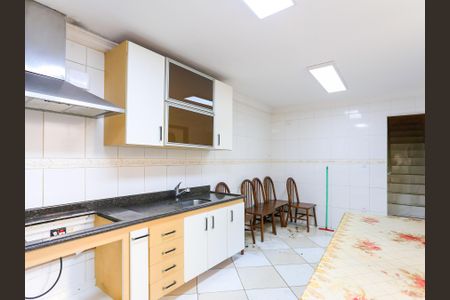 Casa para alugar com 362m², 5 quartos e 3 vagas Casa para alugar com 362m², 5 quartos e 3 vagasCozinha