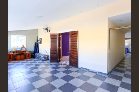 Casa para alugar com 362m², 5 quartos e 3 vagas Casa para alugar com 362m², 5 quartos e 3 vagasvaranda