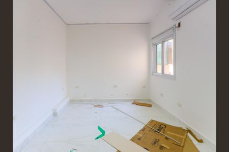 Casa para alugar com 362m², 5 quartos e 3 vagas Casa para alugar com 362m², 5 quartos e 3 vagasQuarto
