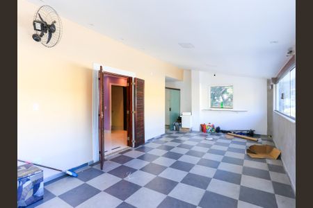 Casa para alugar com 362m², 5 quartos e 3 vagas Casa para alugar com 362m², 5 quartos e 3 vagasvaranda