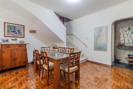 Casa à venda com 164m², 3 quartos e 3 vagasSala