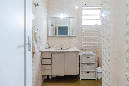 Casa à venda com 164m², 3 quartos e 3 vagasBanheiro 2