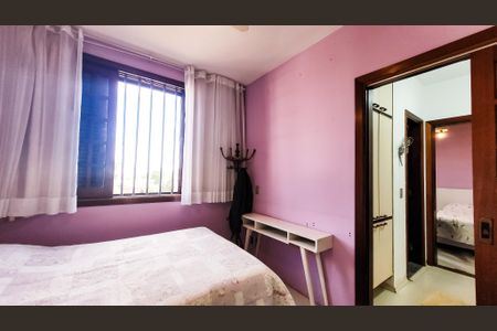 Casa à venda com 440m², 4 quartos e 6 vagasSuíte 2