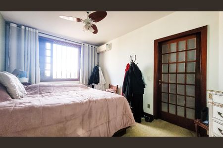 Casa à venda com 440m², 4 quartos e 6 vagasSuíte 4