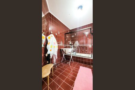 Casa à venda com 440m², 4 quartos e 6 vagasBanheiro da Suíte 4