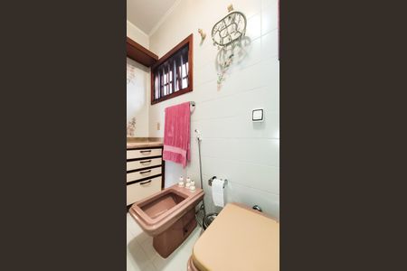 Casa à venda com 440m², 4 quartos e 6 vagasBanheiro da Suíte 1