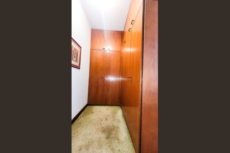Casa à venda com 440m², 4 quartos e 6 vagasCloset da suíte 1