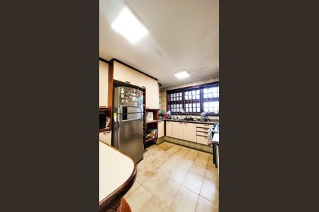 Casa à venda com 440m², 4 quartos e 6 vagasCozinha