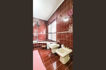 Casa à venda com 440m², 4 quartos e 6 vagasBanheiro da Suíte 4