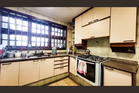 Casa à venda com 440m², 4 quartos e 6 vagasCozinha