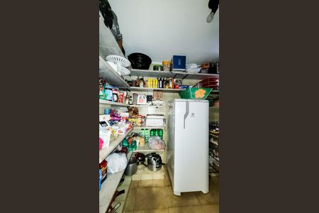 Casa à venda com 440m², 4 quartos e 6 vagasDespensa