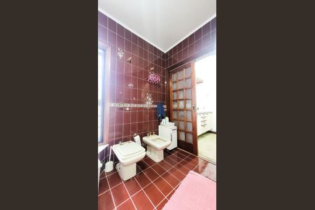 Casa à venda com 440m², 4 quartos e 6 vagasBanheiro da Suíte 4