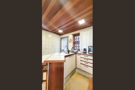 Casa à venda com 440m², 4 quartos e 6 vagasCozinha