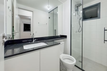 Studio à venda com 33m², 1 quarto e sem vaga Studio à venda com 33m², 1 quarto e sem vagaBanheiro
