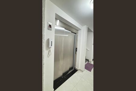 Apartamento à venda com 55m², 2 quartos e 1 vaga Apartamento à venda com 55m², 2 quartos e 1 vagaElevador