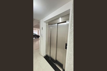 Apartamento à venda com 55m², 2 quartos e 1 vaga Apartamento à venda com 55m², 2 quartos e 1 vagaElevador