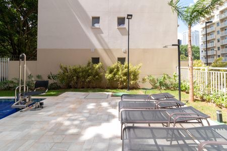 Apartamento à venda com 27m², 1 quarto e sem vagaÁrea comum - Piscina