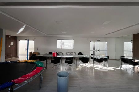 Apartamento para alugar com 54m², 2 quartos e 1 vaga Apartamento para alugar com 54m², 2 quartos e 1 vagaÁrea comum - Salão de festas