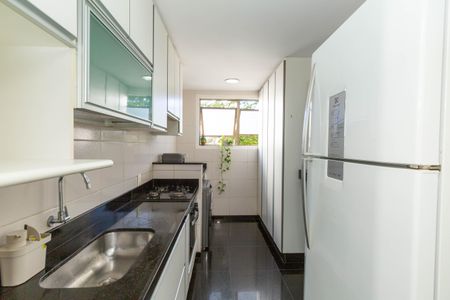 Apartamento para alugar com 67m², 2 quartos e 2 vagas Apartamento para alugar com 67m², 2 quartos e 2 vagasCozinha
