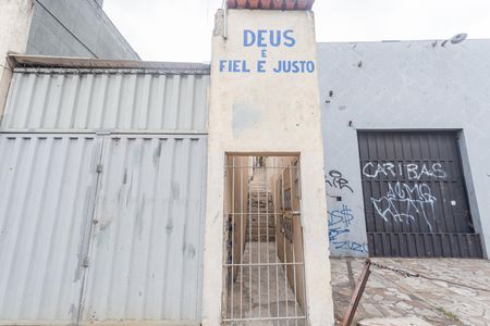 Casa à venda com 60m², 2 quartos e 6 vagasFachada