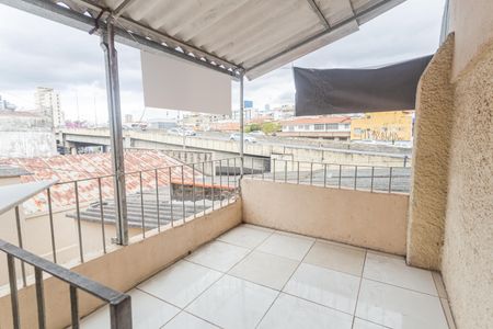 Casa à venda com 60m², 2 quartos e 6 vagasEntrada