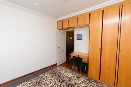 Casa à venda com 587m², 4 quartos e 4 vagasQuarto 1