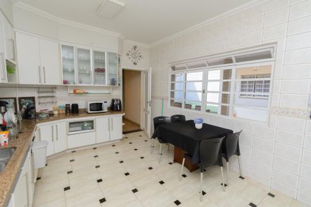 Casa à venda com 587m², 4 quartos e 4 vagasCozinha